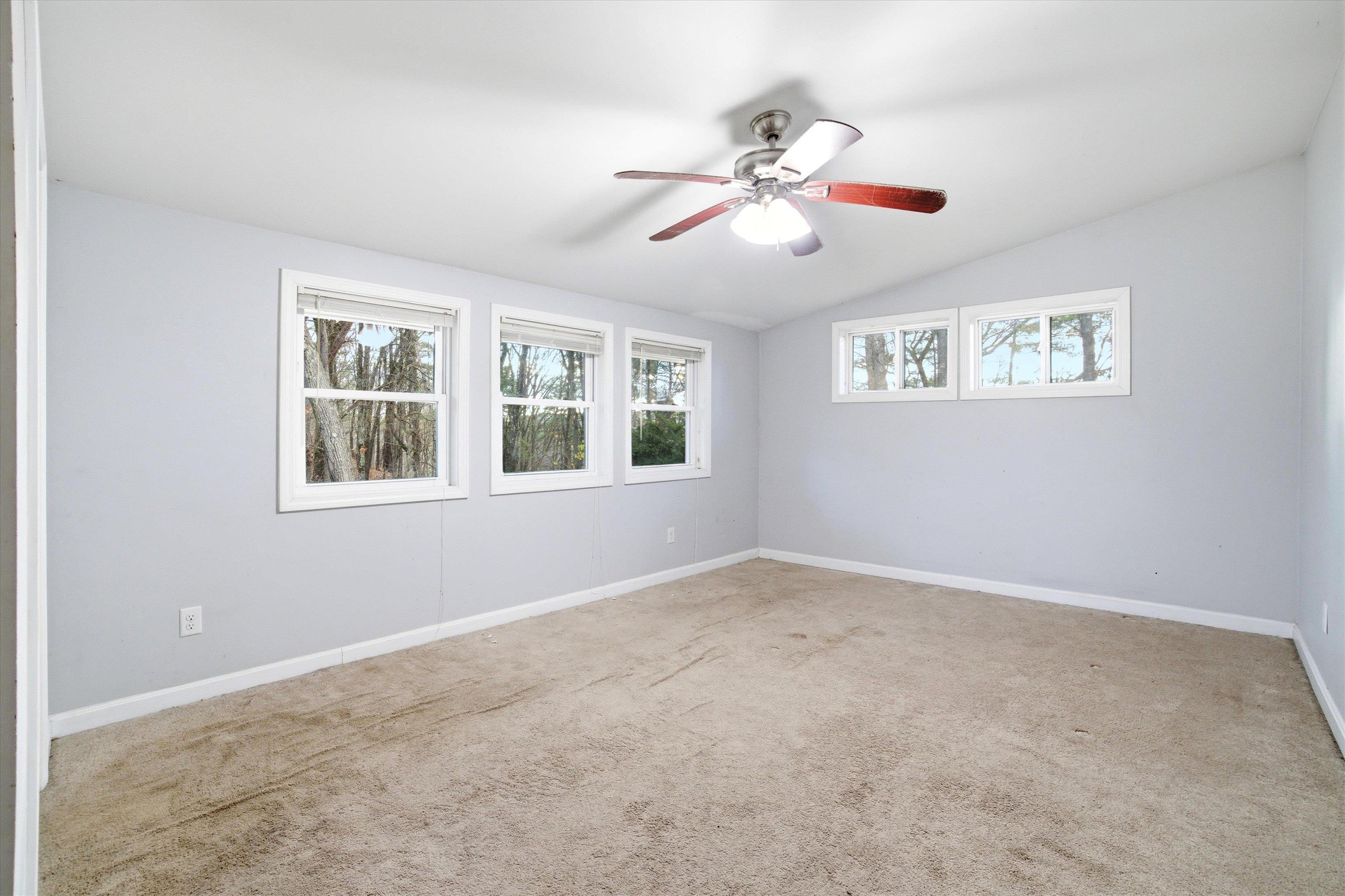 2 Memory Lane Hooksett, NH 03106 - Photo 13 of 26