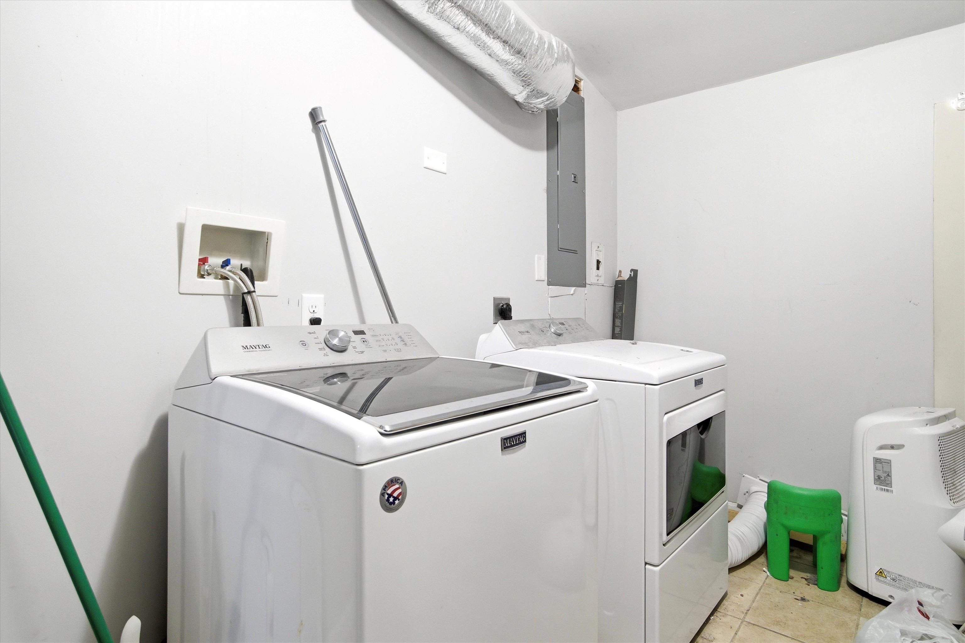 2 Memory Lane Hooksett, NH 03106 - Photo 19 of 26