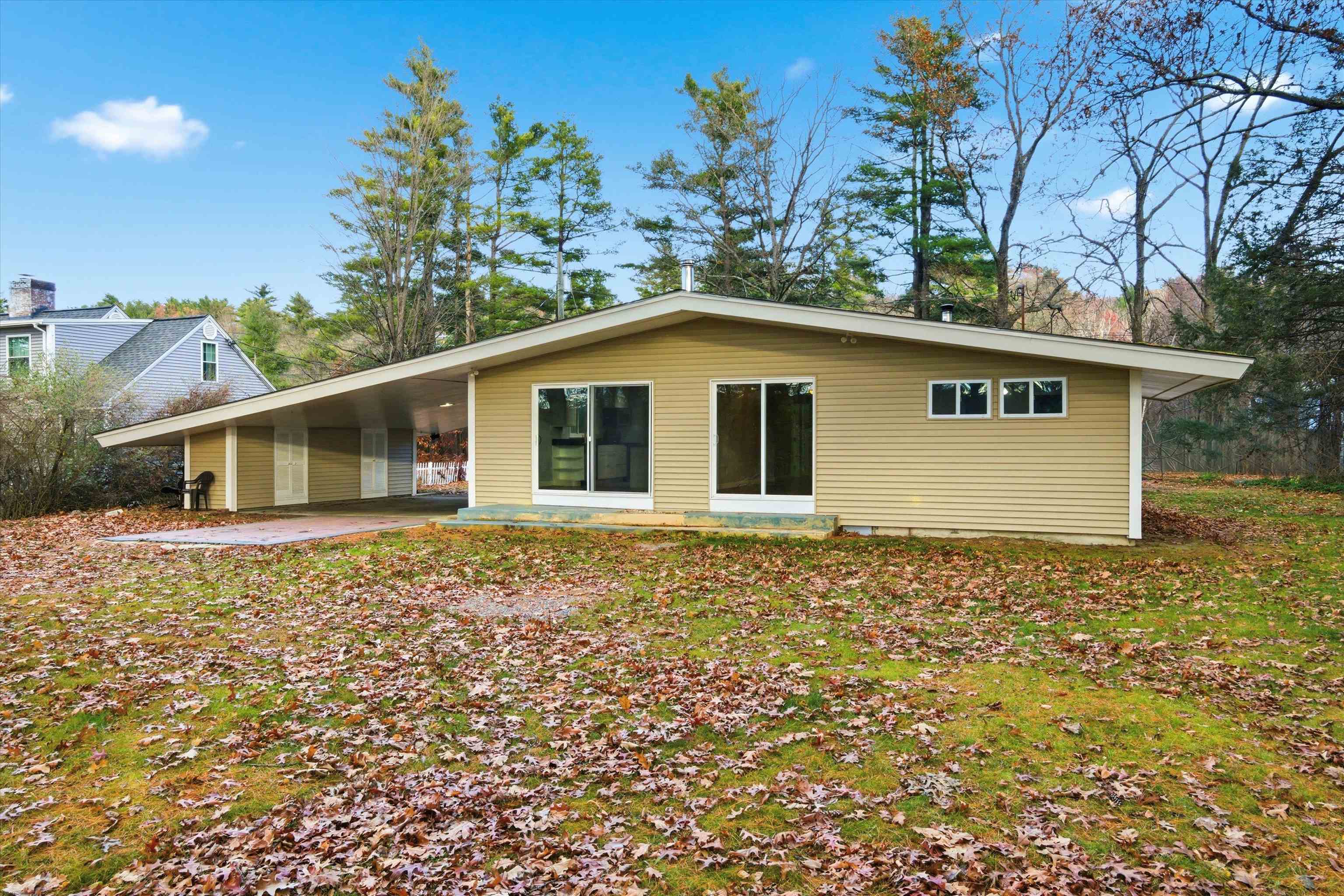 2 Memory Lane Hooksett, NH 03106 - Photo 23 of 26