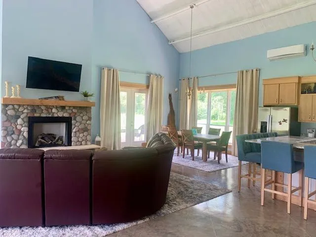 $599,000 | 506 Quentin Road Southeast, McCall Creek, MS 39647