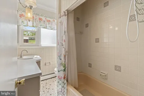 $350,000 | 2940 Stoney Creek Road, Norristown, PA 19401
