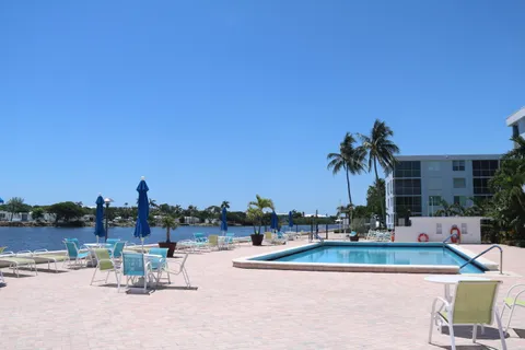 $159,900 | 2012 South Federal Highway, Unit 303, Boynton Beach, FL 33435