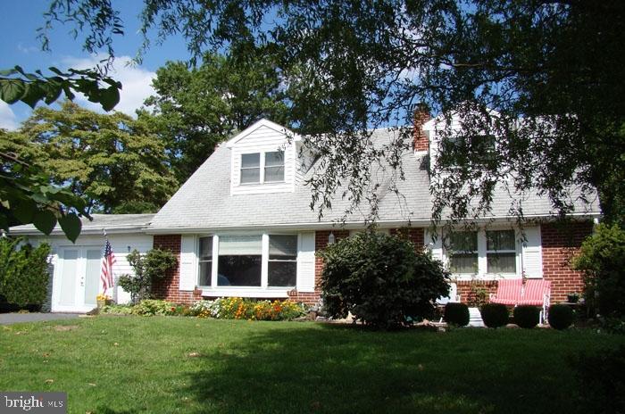 53 Quaker Hills Road Lancaster, PA 17603 - Photo 2 of 30 Gallery Image 2