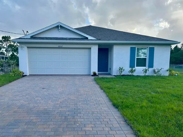 $2,200 | 2807 34th Street West, Lehigh Acres, FL 33971