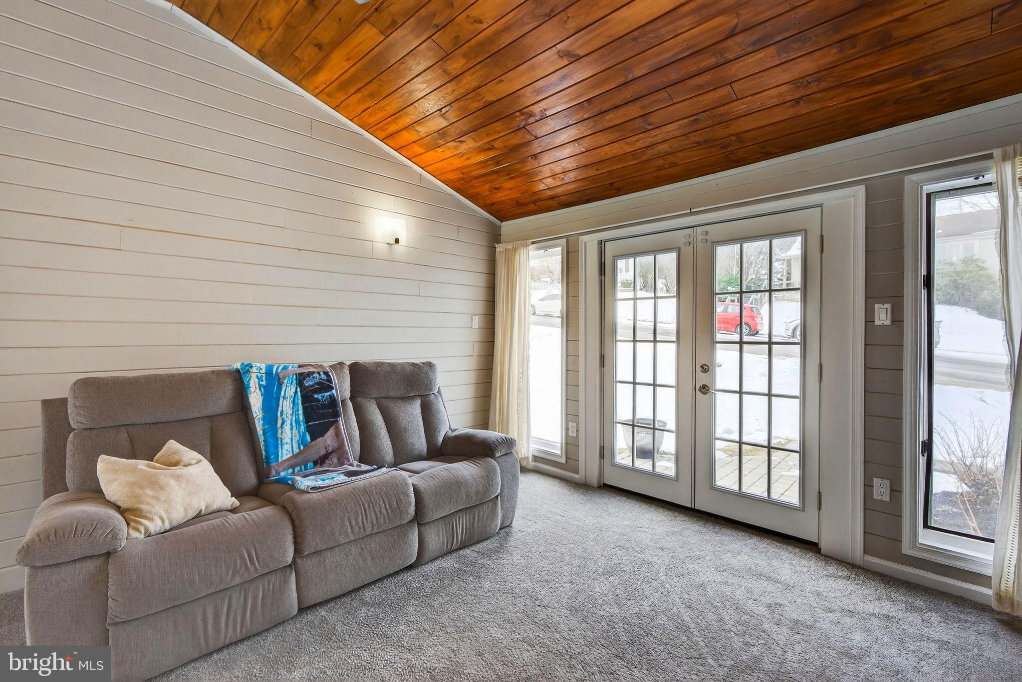 205 South And K Street Spring City, PA 19475 - Photo 17 of 36 Cozy retreat with new carpet, light & charm.