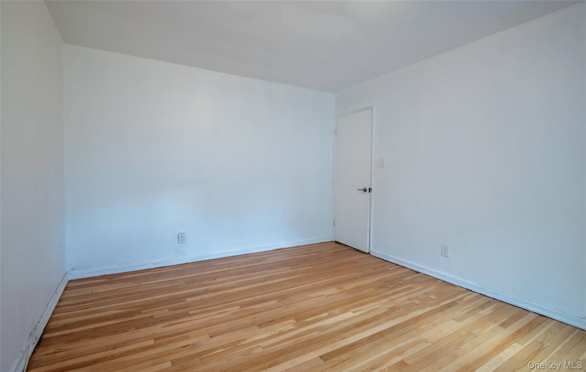 225-24 Manor Road, Unit 814 Queens, NY 11427 - Photo 10 of 18 Gallery Image 10