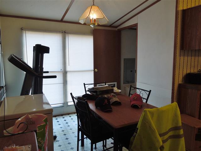 1818 Church Road Clarksville, TN 37040 - Photo 11 of 20 Side dining area in the Kitchen.