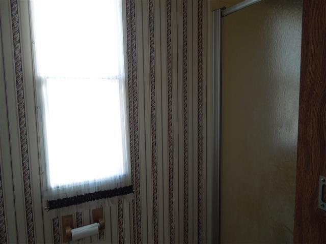 1818 Church Road Clarksville, TN 37040 - Photo 14 of 20 Separate bath area with the step-in shower.