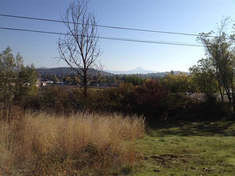 10785 Hannon Road Eagle Point, OR 97524 - Photo 3 of 11 Additional Photo
