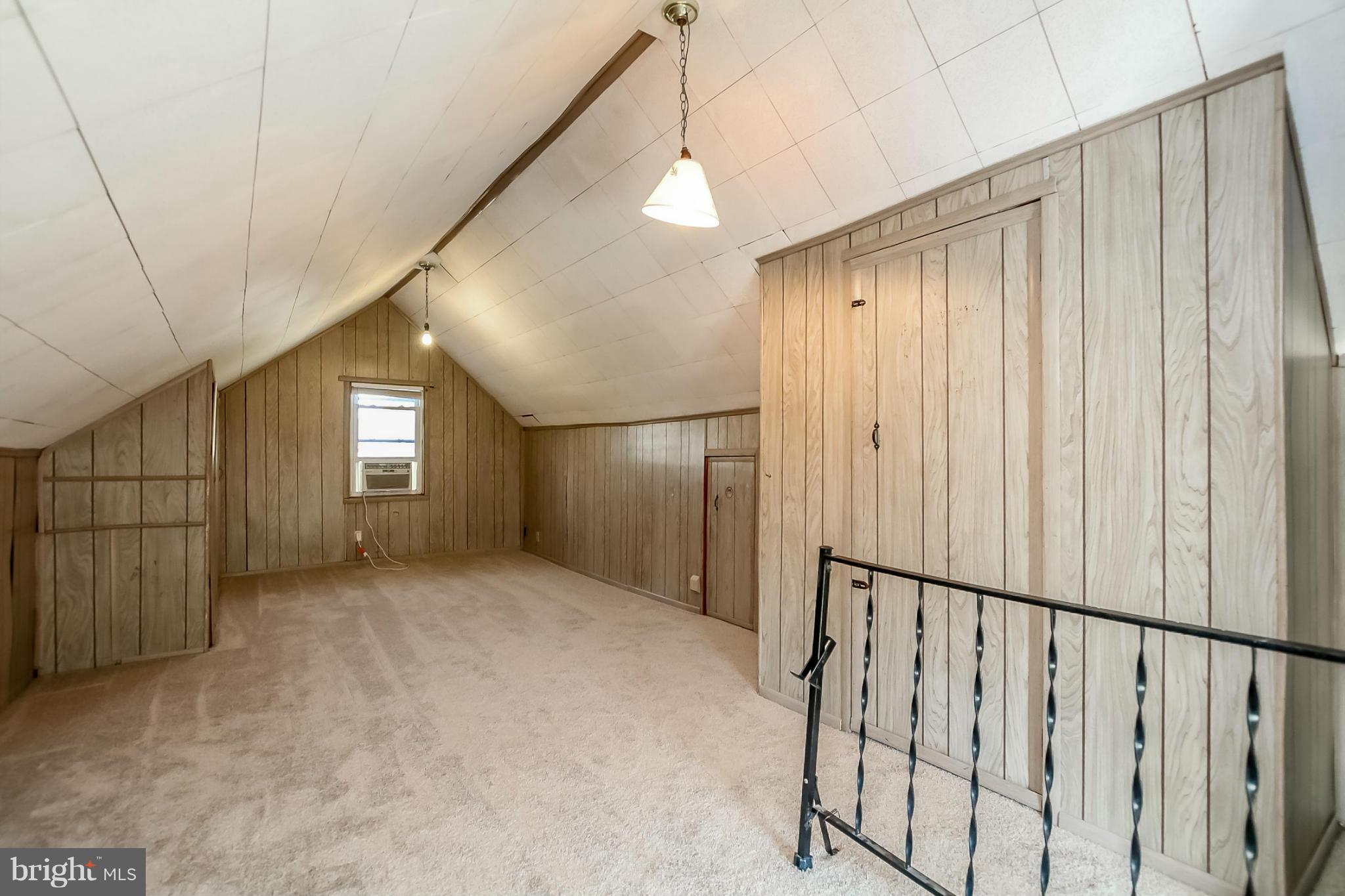 814 Dorchester Road Baltimore, MD 21229 - Photo 21 of 30 a view of entryway