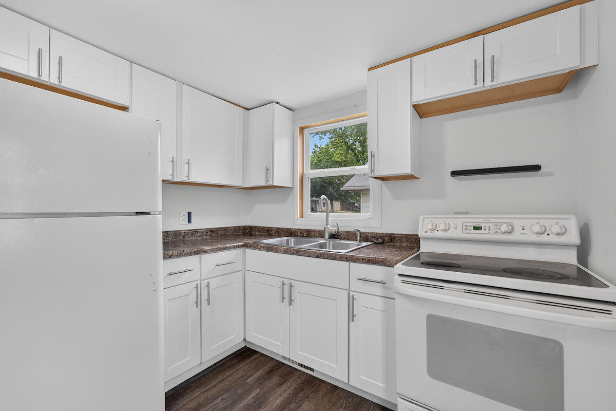 4124 21st Street Racine, WI 53405 - Photo 8 of 18 Kitchen