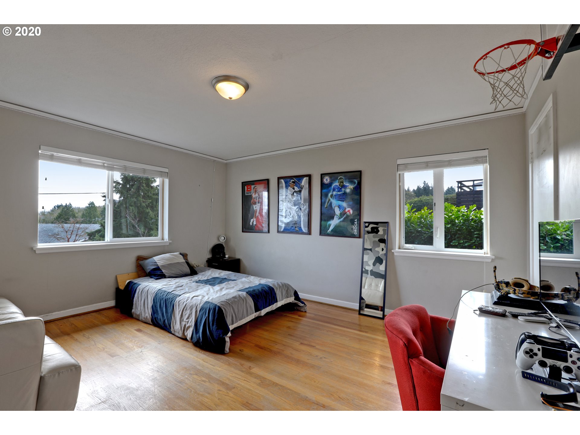 8020 Southwest Ruby Terrace Portland, OR 97219 - Photo 12 of 24 Gallery Image 12