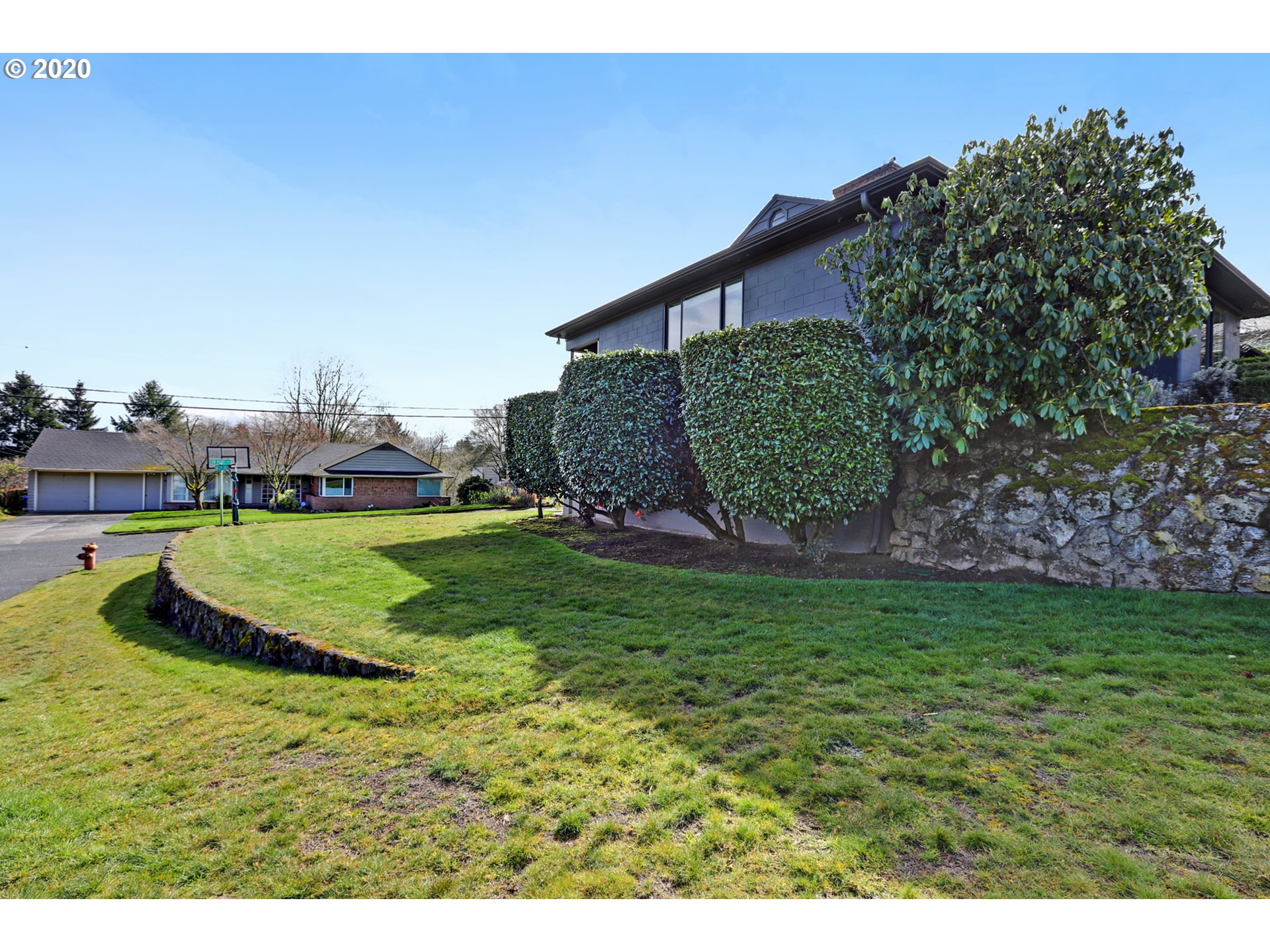 8020 Southwest Ruby Terrace Portland, OR 97219 - Photo 21 of 24 Gallery Image 21