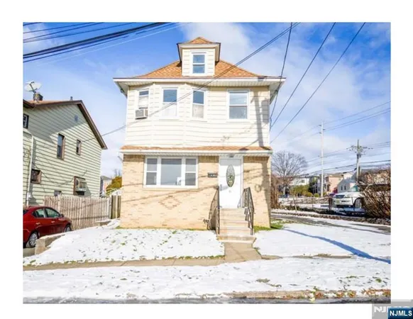 a view of a house with a entertaining space