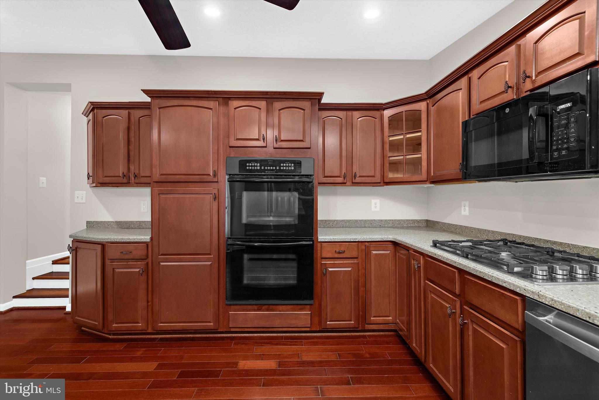 333 Magothy Beach Road Pasadena, MD 21122 - Photo 12 of 51