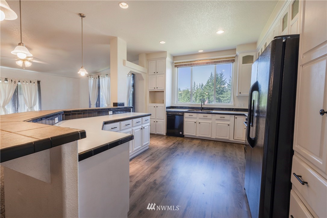 3311 East Rasor Road Belfair, WA 98528 - Photo 13 of 30 Gallery Image 13