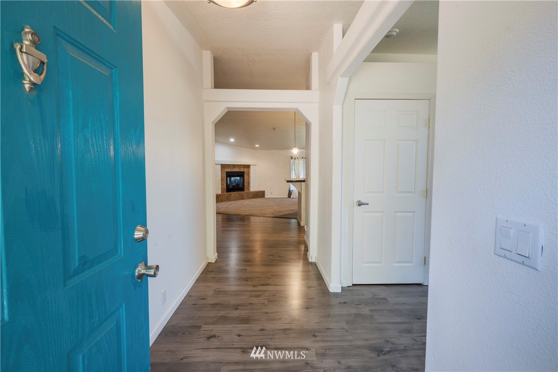 3311 East Rasor Road Belfair, WA 98528 - Photo 5 of 30 Gallery Image 5