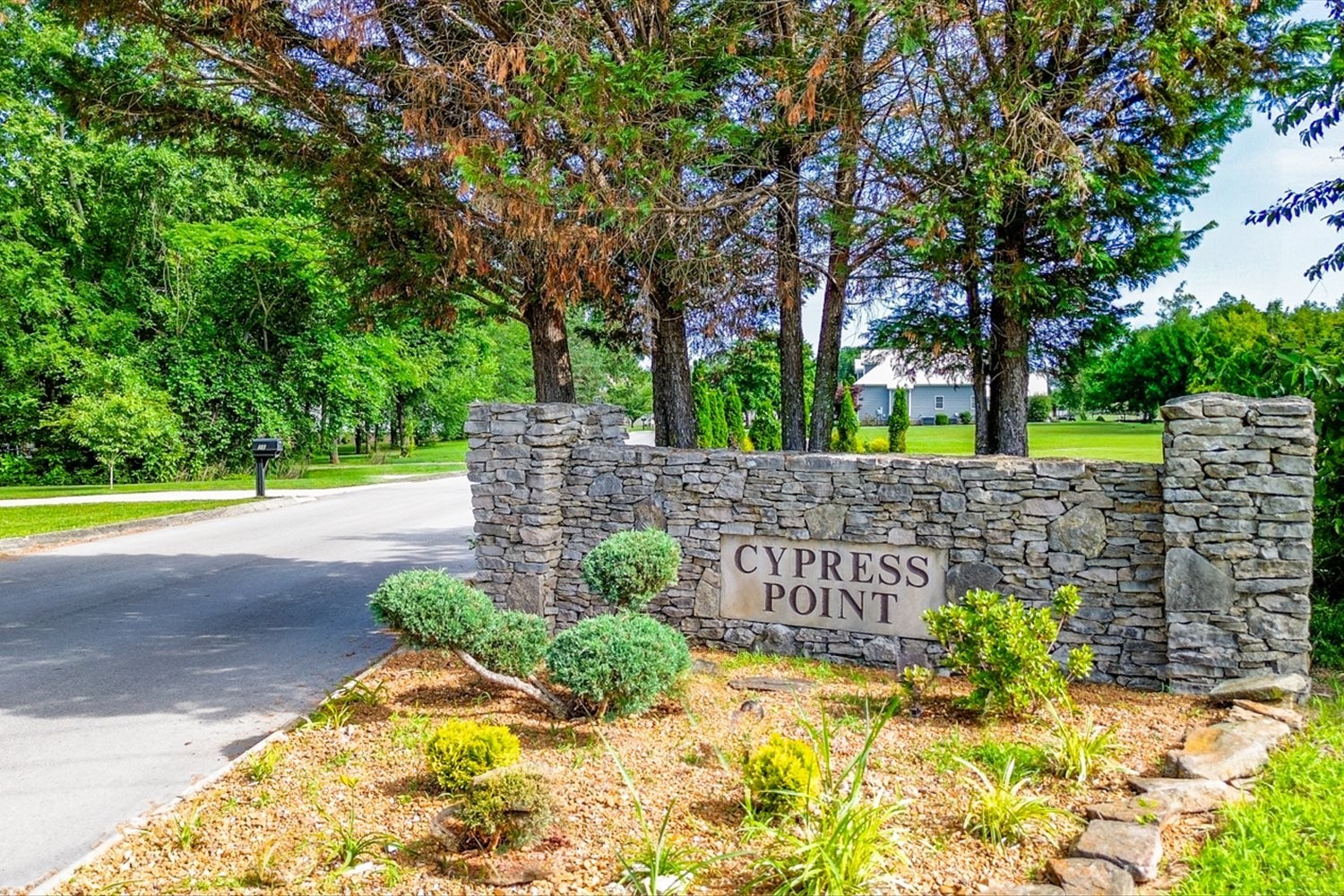 6 Cypress Point Drive Winchester, TN 37398 - Photo 5 of 58 a view of garden with patio