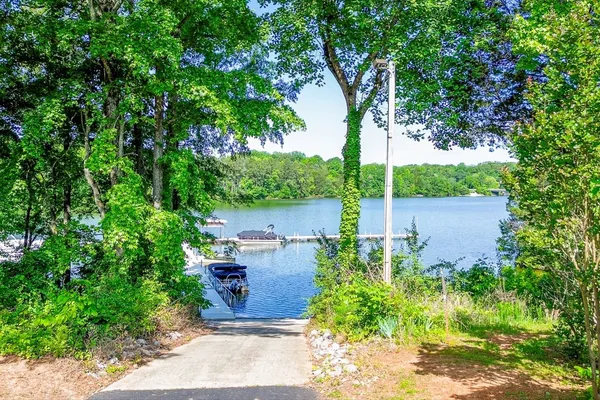 $259,000 | 6 Cypress Point Drive, Winchester, TN 37398