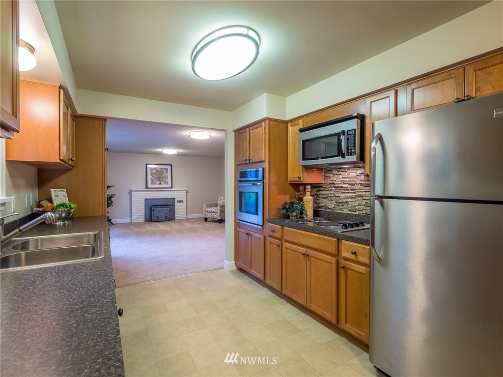 2624 Northeast 24th Street Renton, WA 98056 - Photo 13 of 22 Gallery Image 13