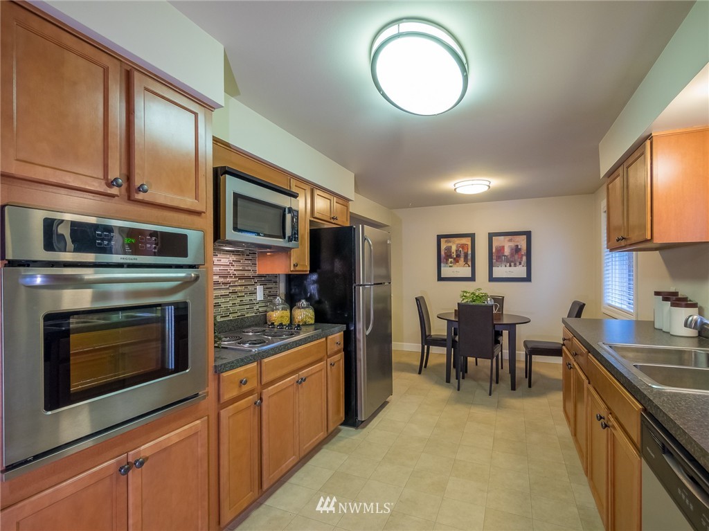 2624 Northeast 24th Street Renton, WA 98056 - Photo 10 of 22 Gallery Image 10