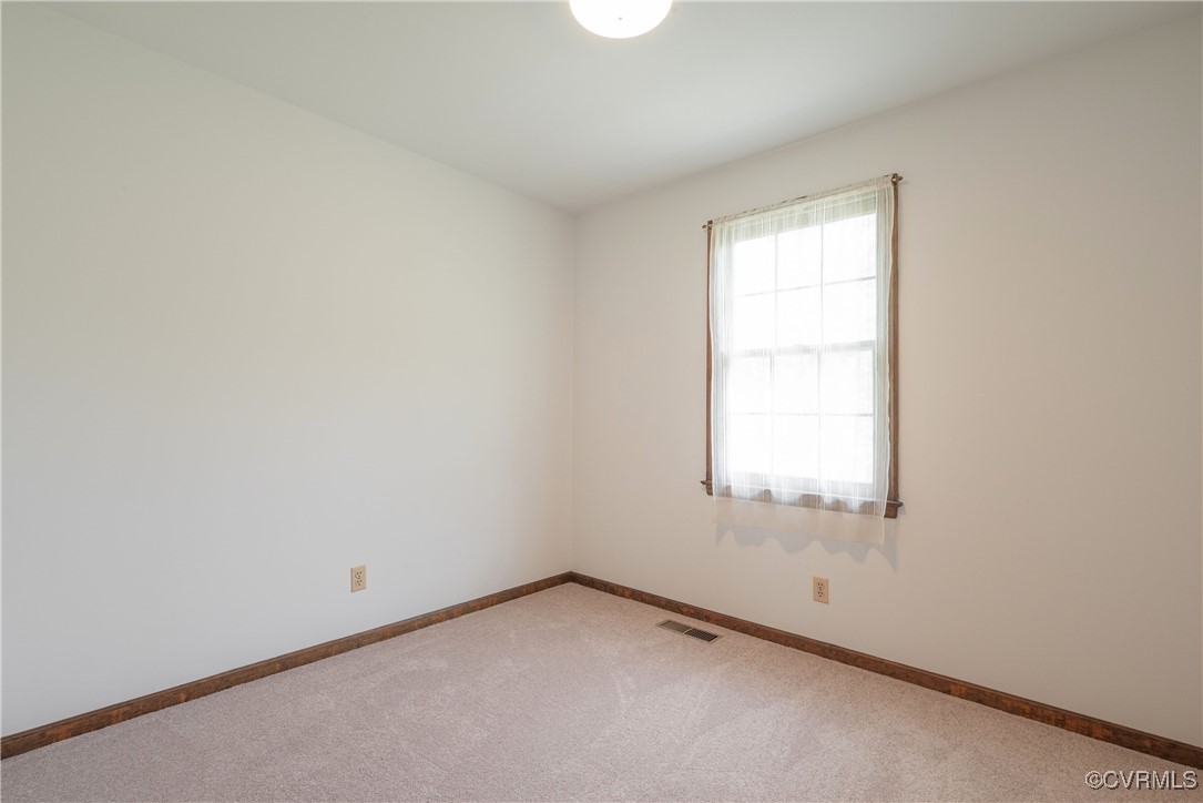 10211 Duncan Road Petersburg, VA 23803 - Photo 18 of 40 Gallery Image 18