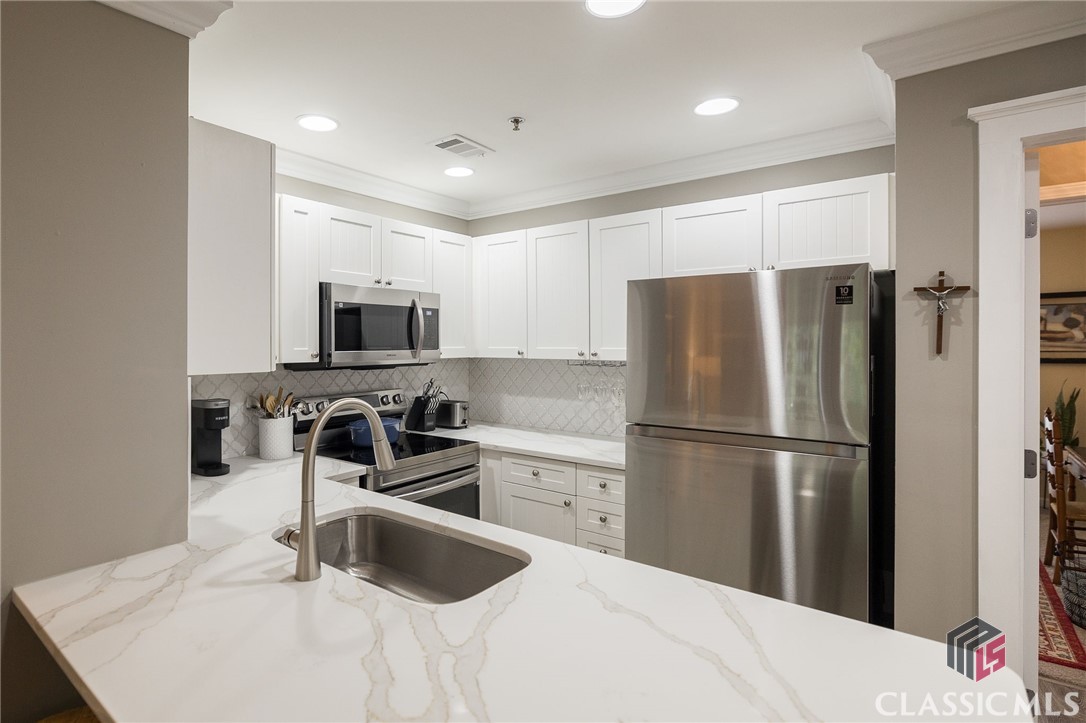 490 Barnett Shoals Road, Unit 433 Athens, GA 30605 - Photo 8 of 22 Gallery Image 8