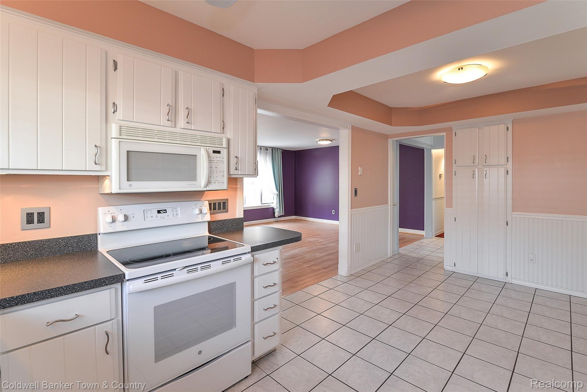 43827 Arlington Road Canton, MI 48187 - Photo 11 of 34 dsc_5653.jpg