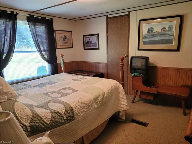 $78,000 | 3237 Mountain View Road, Glade Valley, NC 28627