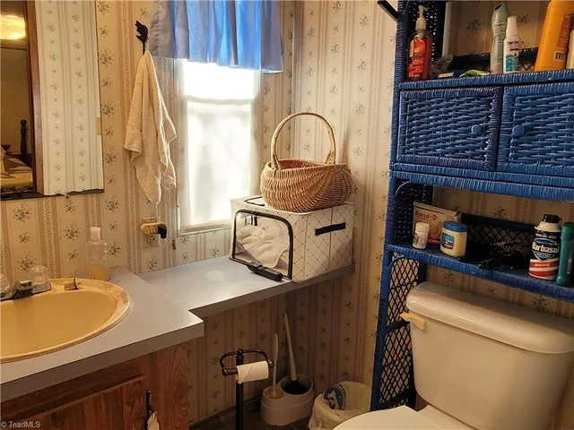 $78,000 | 3237 Mountain View Road, Glade Valley, NC 28627