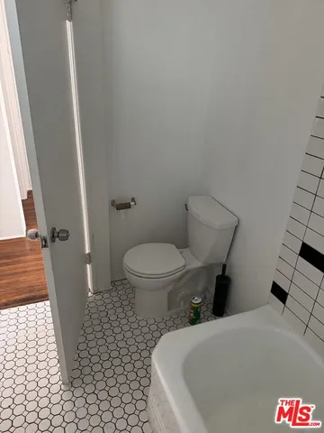 $2,900 | 4418-4420 Inglewood Boulevard, Unit 4420, Los Angeles, CA 90066