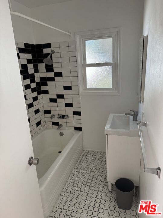 4418-4420 Inglewood Boulevard, Unit 4420 Los Angeles, CA 90066 - Photo 10 of 18