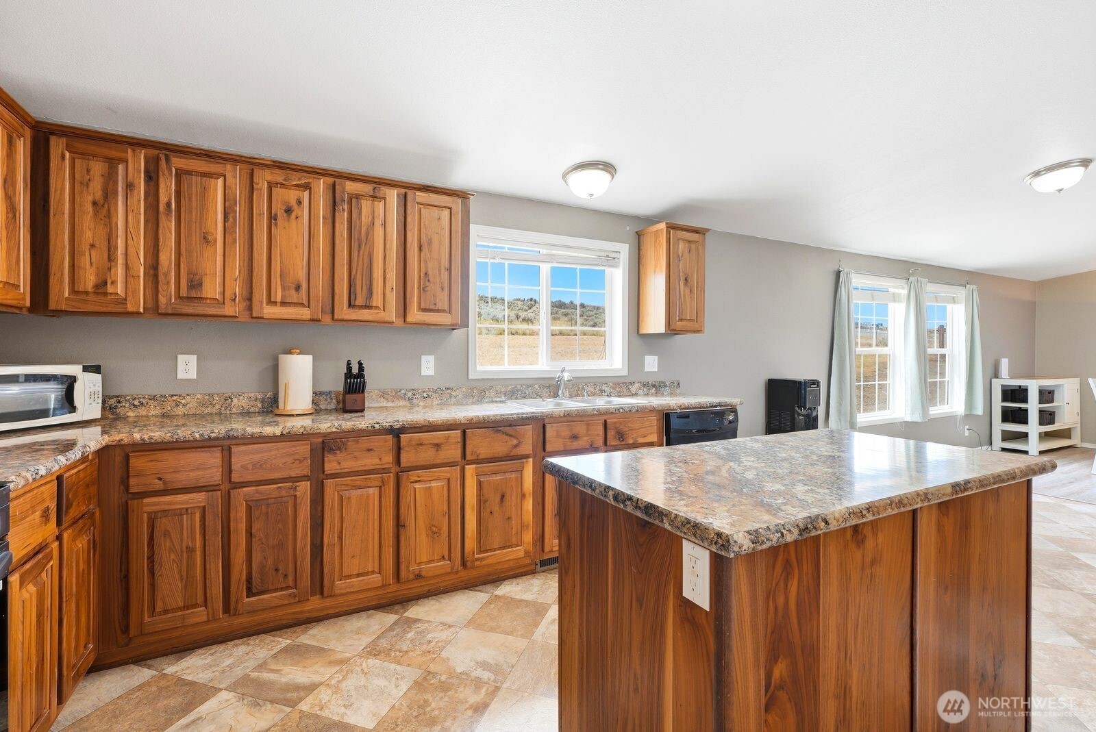 271 Paint Horse Road Yakima, WA 98901 - Photo 14 of 40