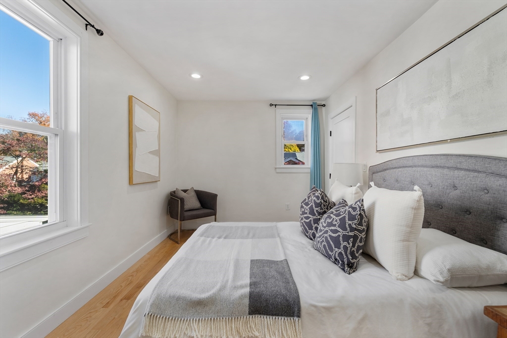 303 Russett Road Brookline, MA 02467 - Photo 16 of 34 Gallery Image 16