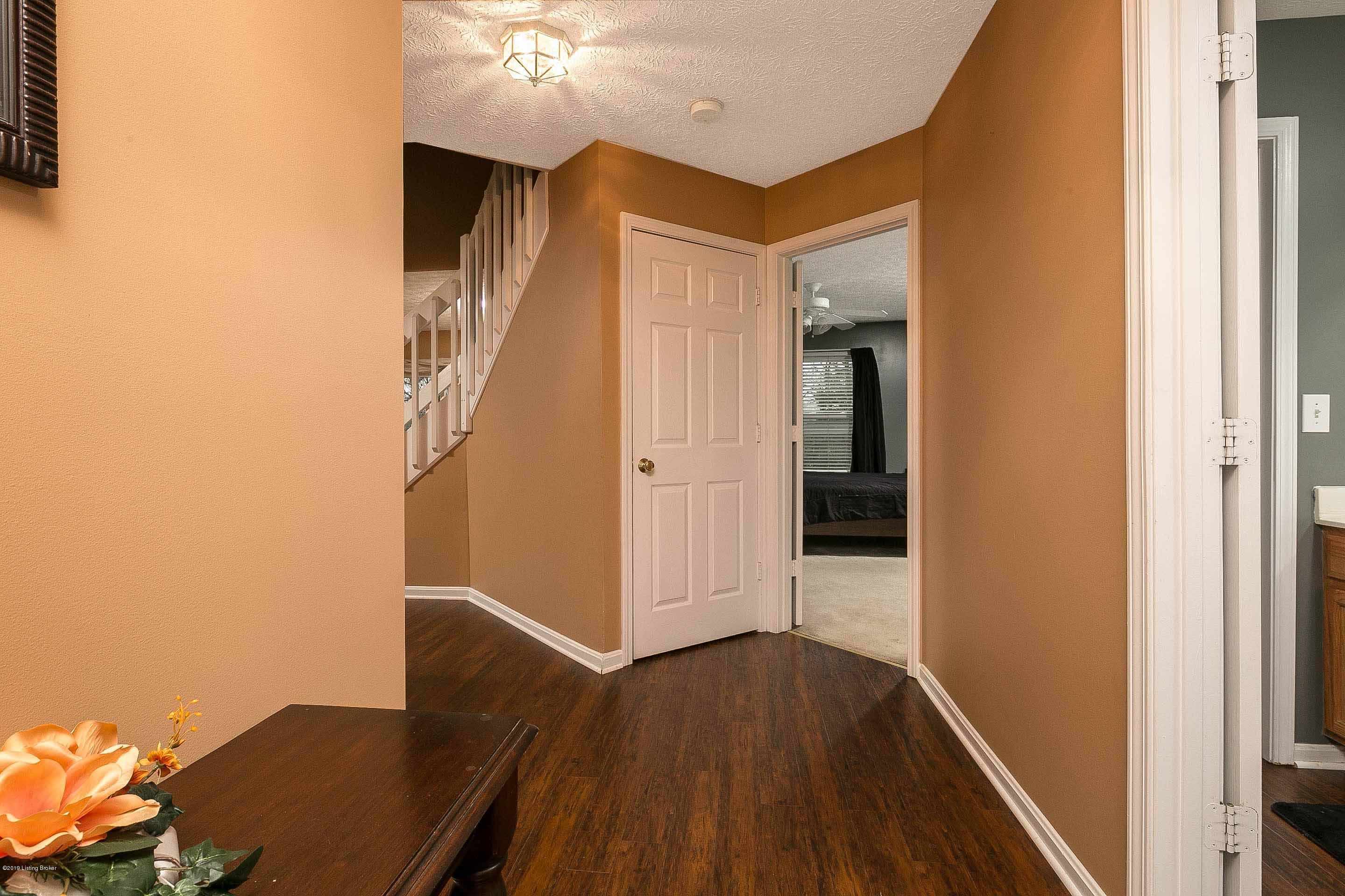 7823 Lariat Road Louisville, KY 40219 - Photo 11 of 39 13A