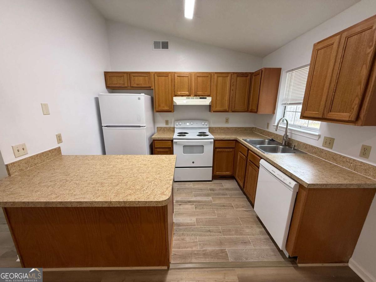 105 Boxwood Court Kingsland, GA 31548 - Photo 8 of 20