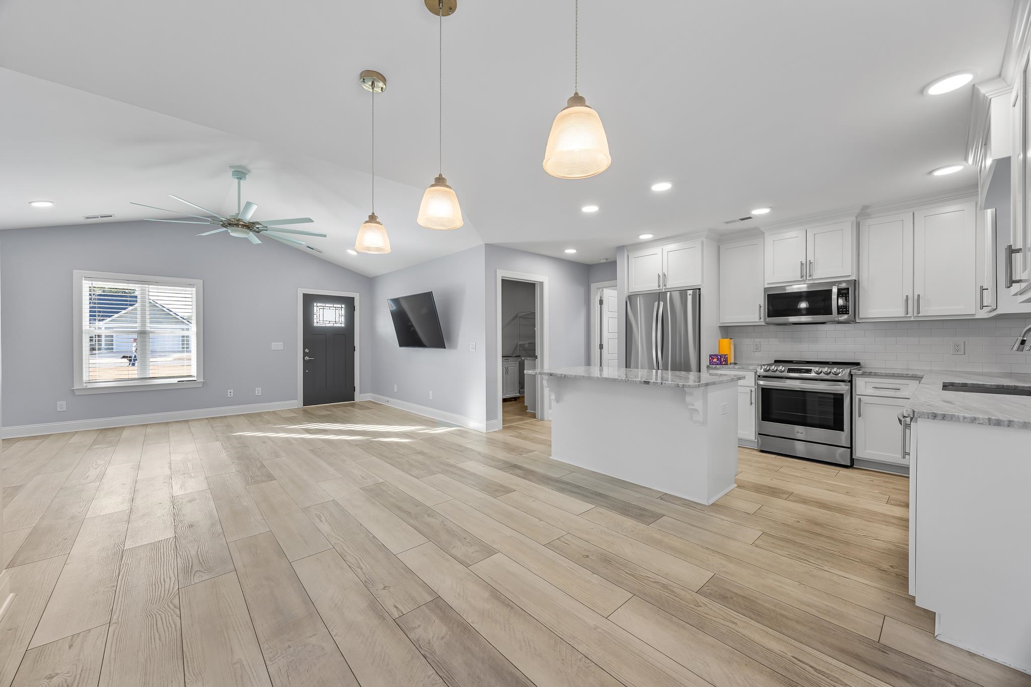 226 Penn Circle Galivants Ferry, SC 29544 - Photo 7 of 37