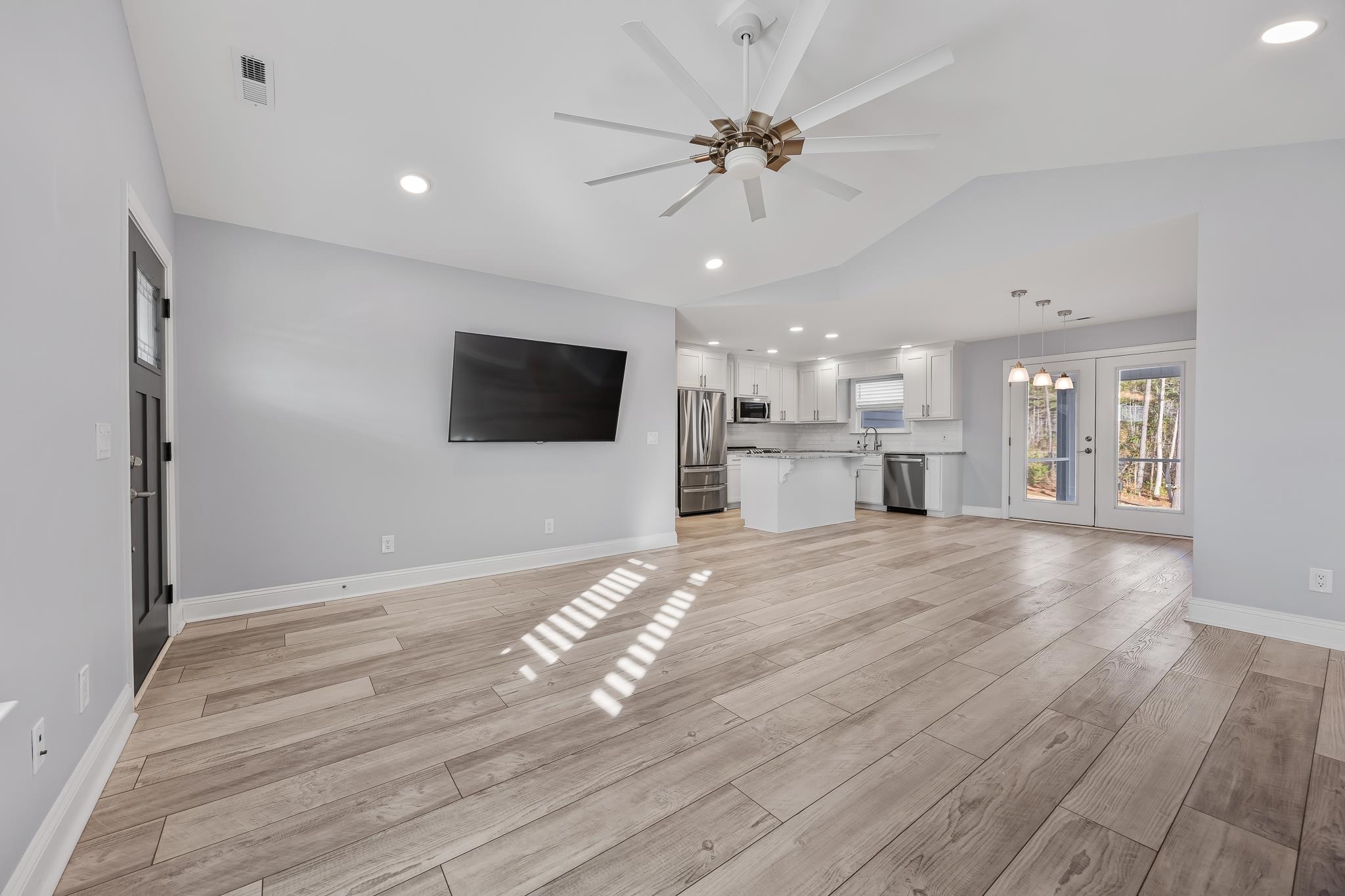 226 Penn Circle Galivants Ferry, SC 29544 - Photo 9 of 37