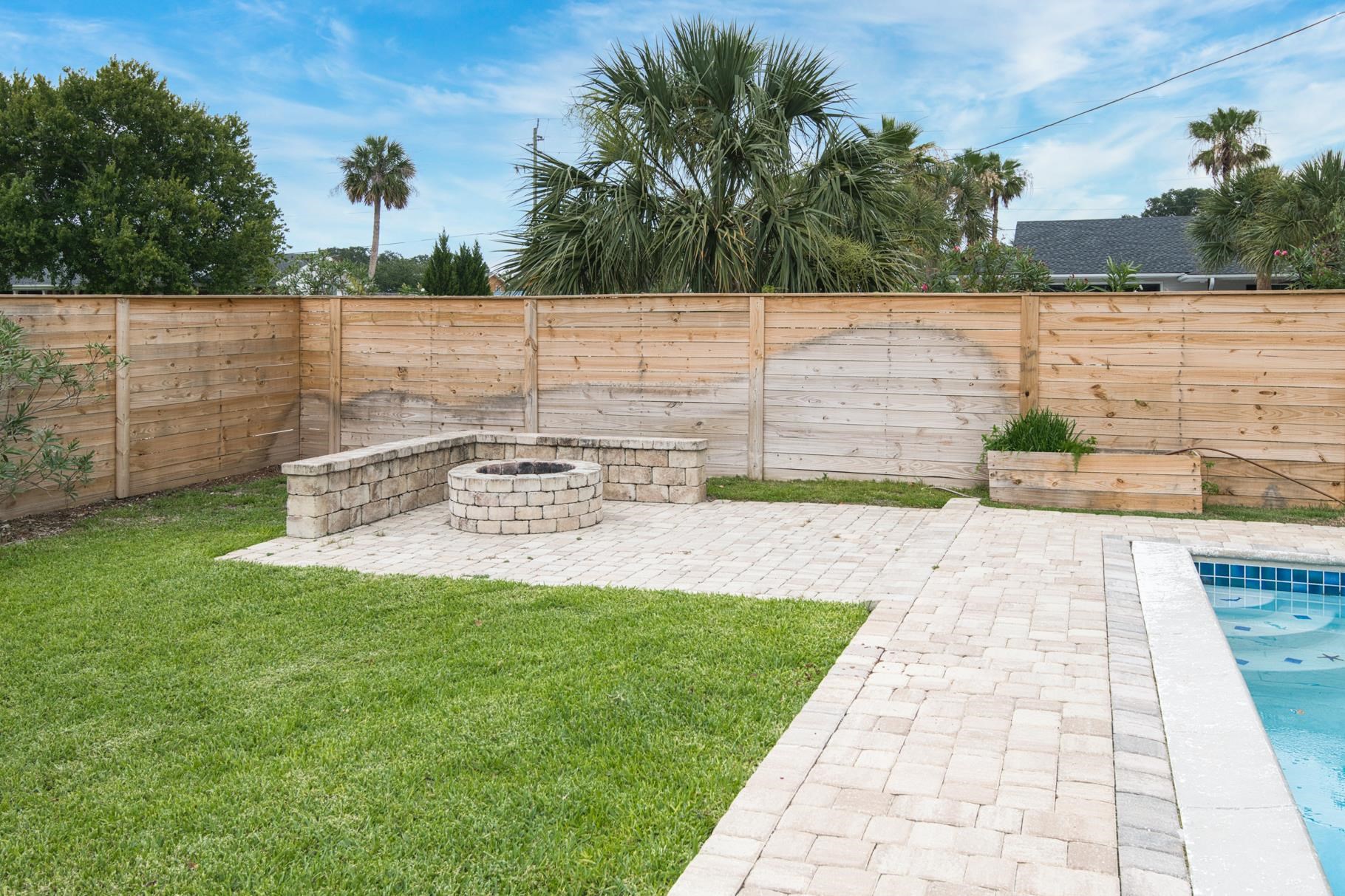 159 Southwind Circle St. Augustine, FL 32080 - Photo 7 of 36 a view of a terrace