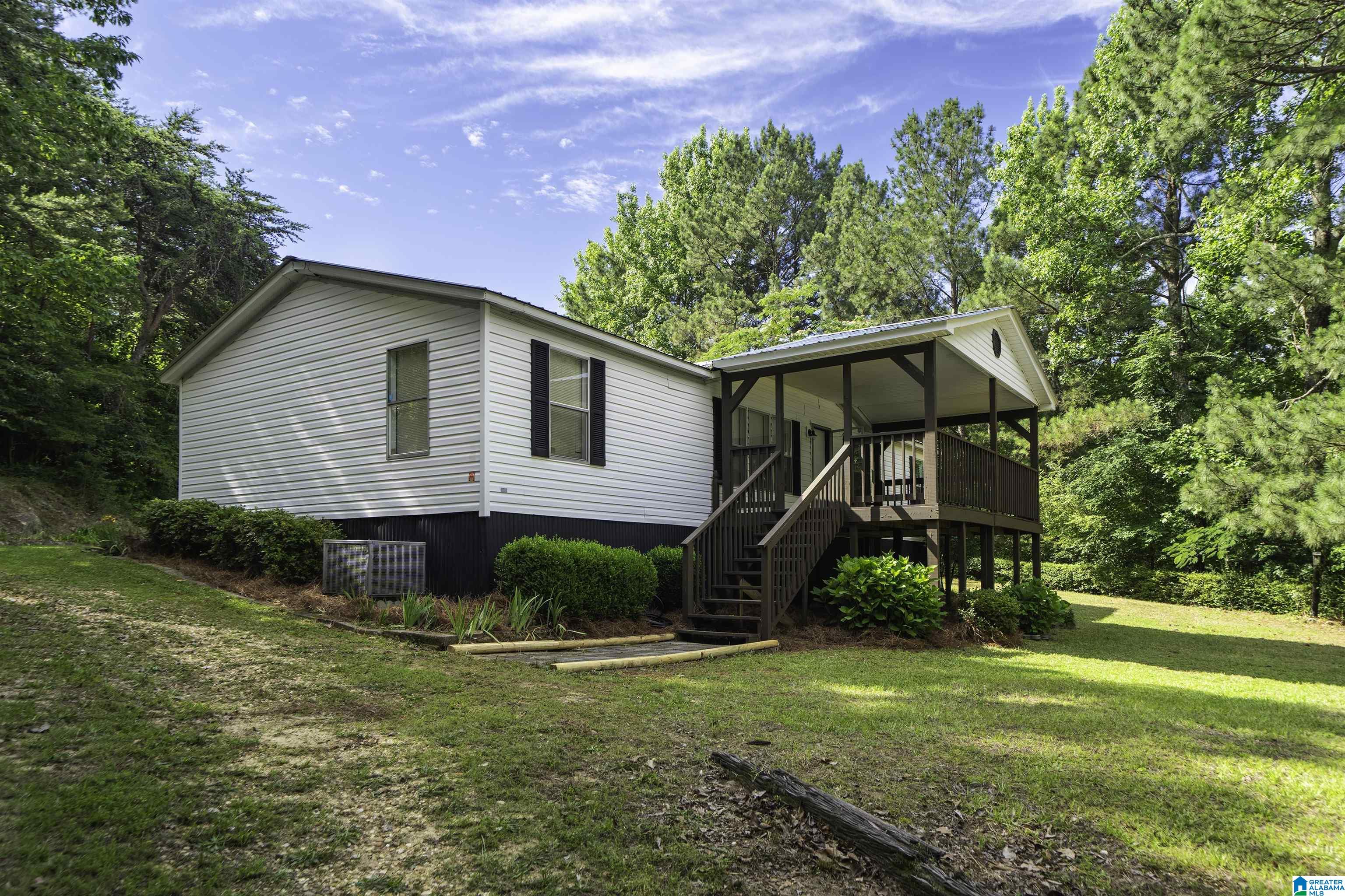 645 Dailey Circle Oneonta, AL 35121 - Photo 2 of 26