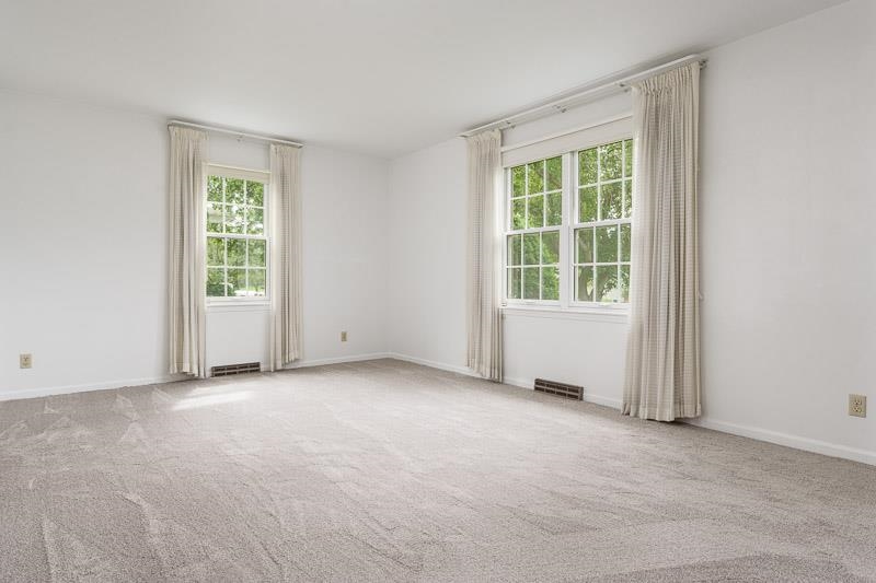 5792 Haddon Place Rockford, IL 61114 - Photo 7 of 47 an empty room with windows