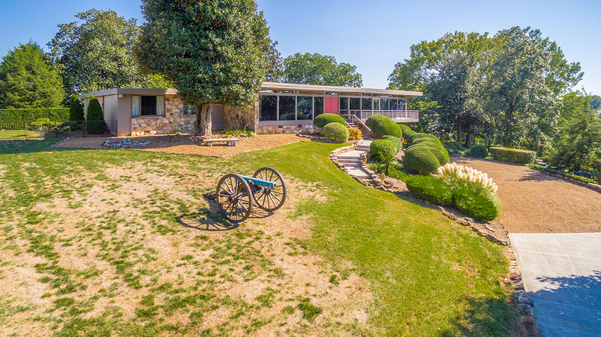 20 North Crest Road Chattanooga, TN 37404 - Photo 3 of 97 20 S Crest Dr. HD-12