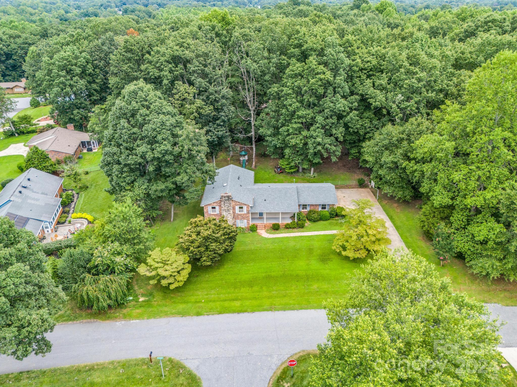772 Fernwood Road Lincolnton, NC 28092 - Photo 3 of 36 Gallery Image 3