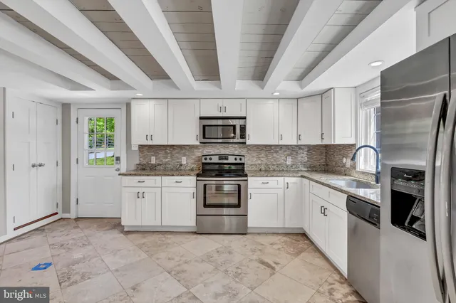 $4,400 | 750 South 20th Street, Purcellville, VA 20132