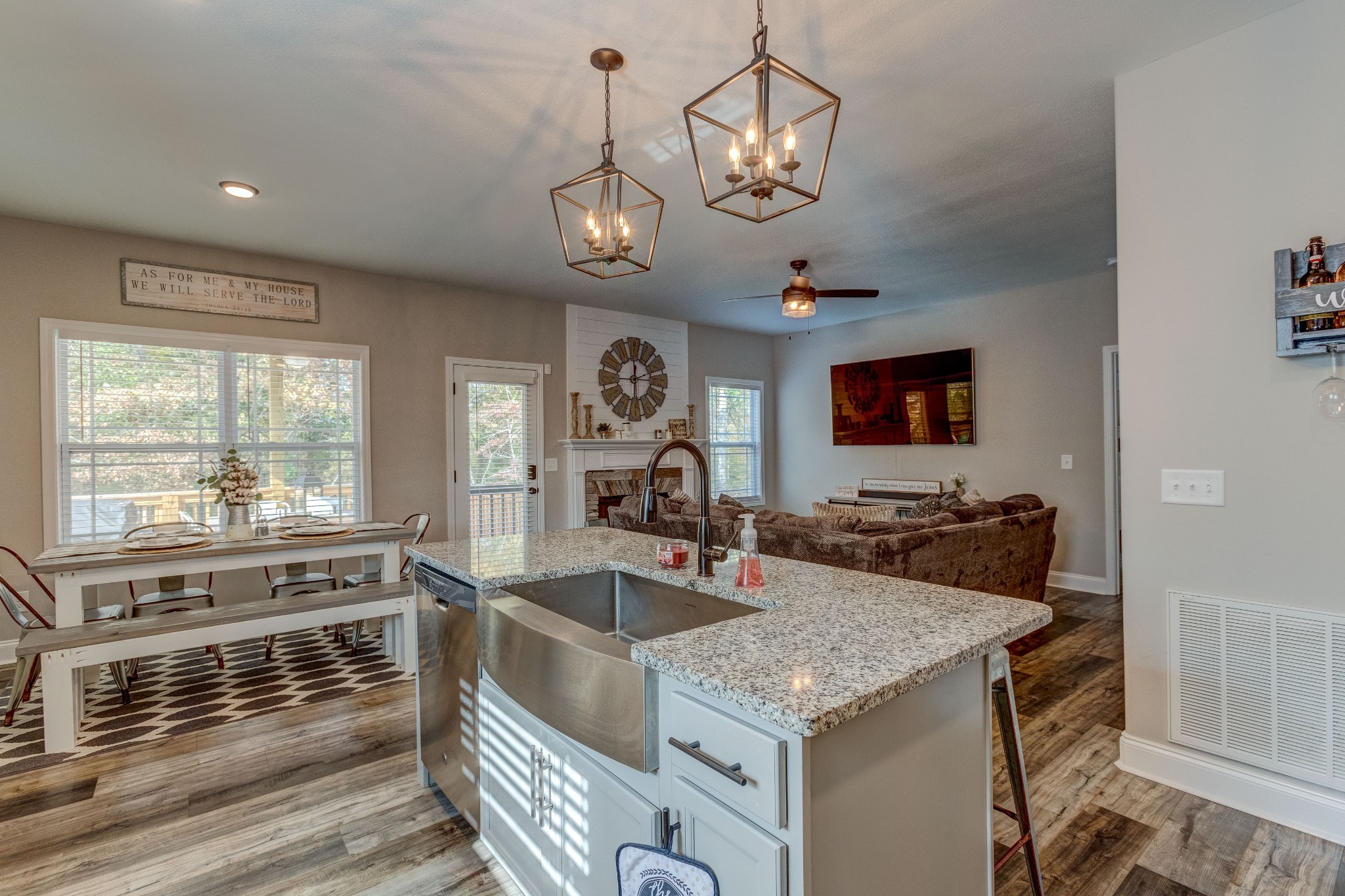 1768 Rains Road Clarksville, TN 37042 - Photo 17 of 46 Gallery Image 17