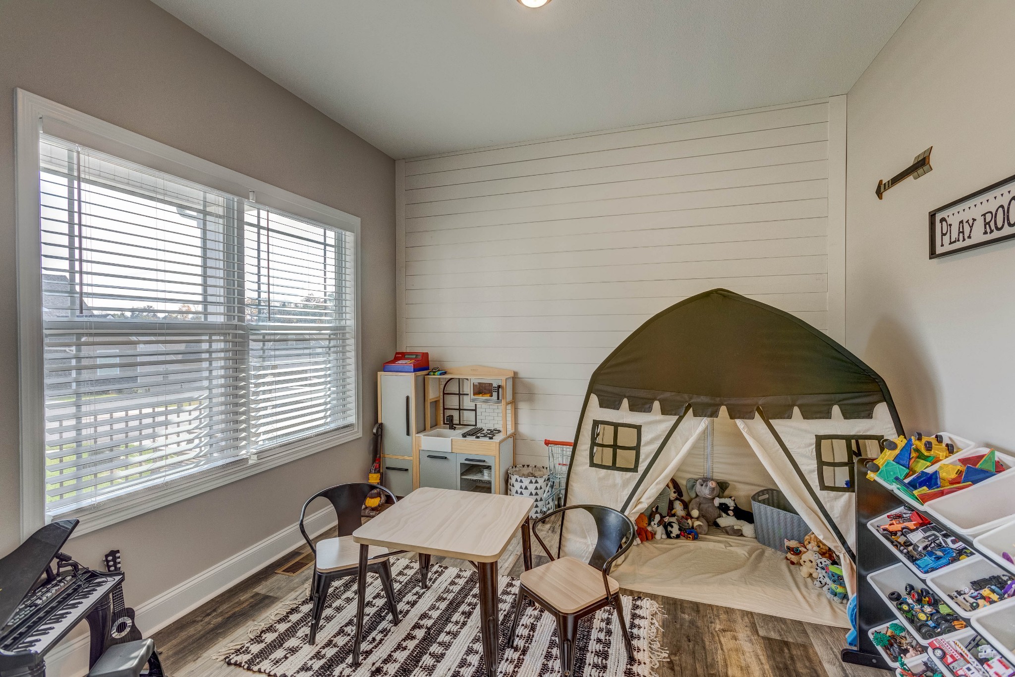 1768 Rains Road Clarksville, TN 37042 - Photo 6 of 46 Gallery Image 6