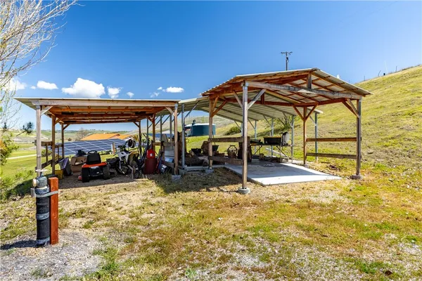 $980,000 | 76870 Barker Road, San Miguel, CA 93451