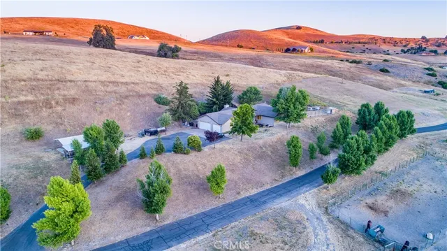 $980,000 | 76870 Barker Road, San Miguel, CA 93451