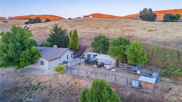 $980,000 | 76870 Barker Road, San Miguel, CA 93451