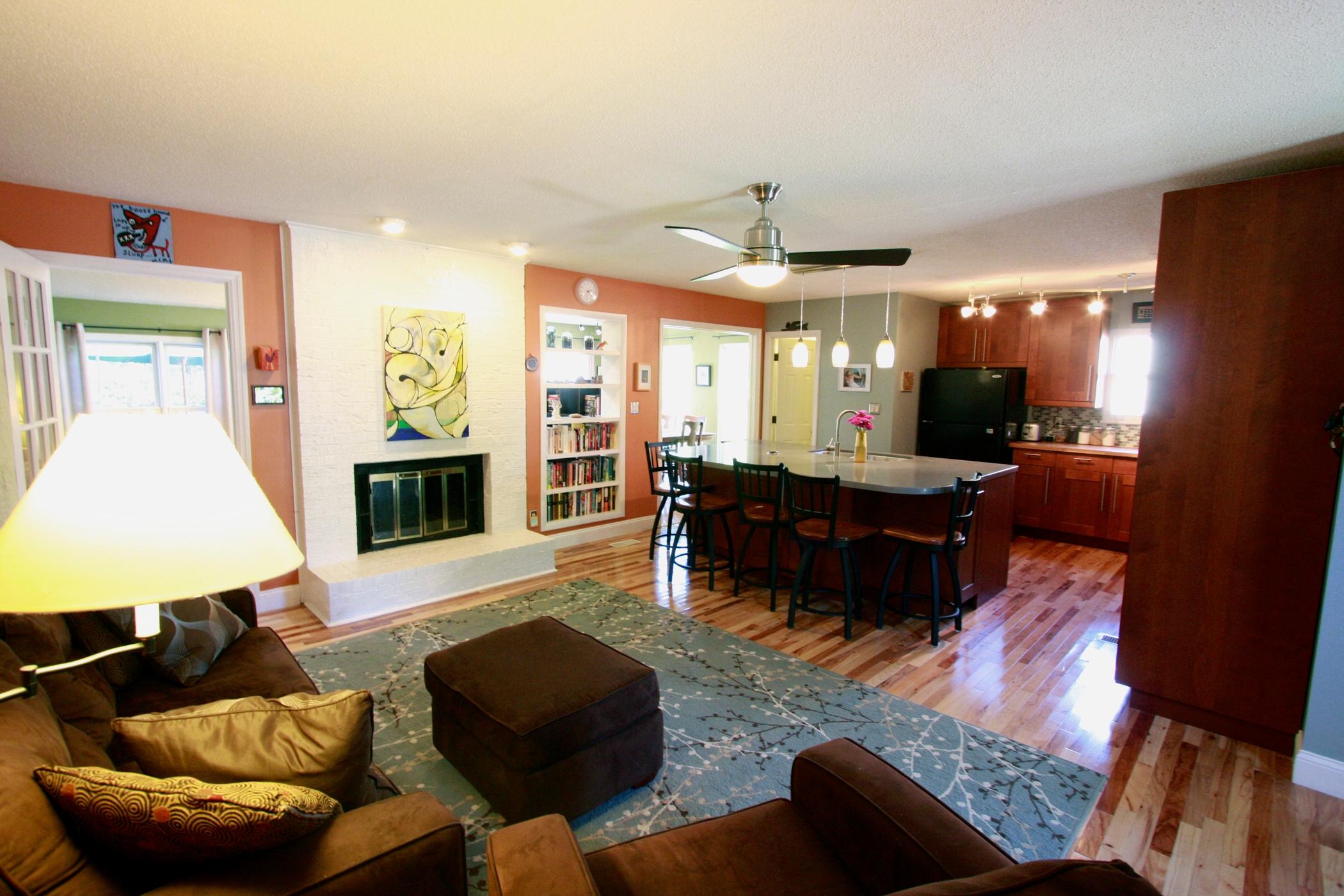 8927 Colchester Ridge Road Knoxville, TN 37922 - Photo 2 of 14 Living room